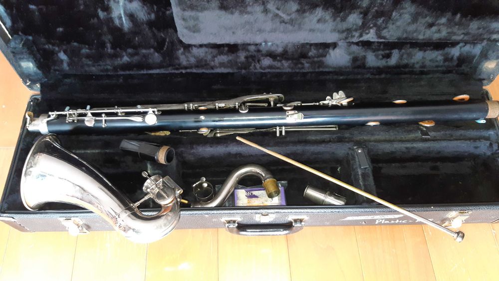 Clarinete Baixo Sib  ( plástico) Selmer Bundy USA