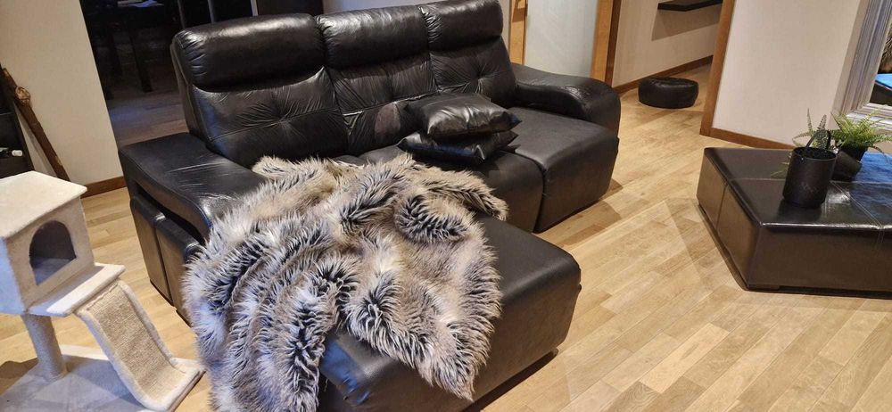 Sofá Chaise Longue+Mesa+4bancos+Puff