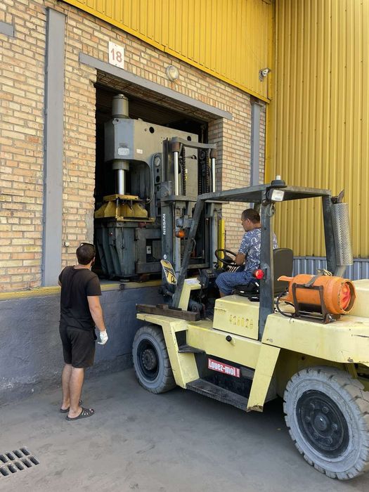 Послуги екскаватора, ковш 30-40, копання траншеї, планування, гідромол