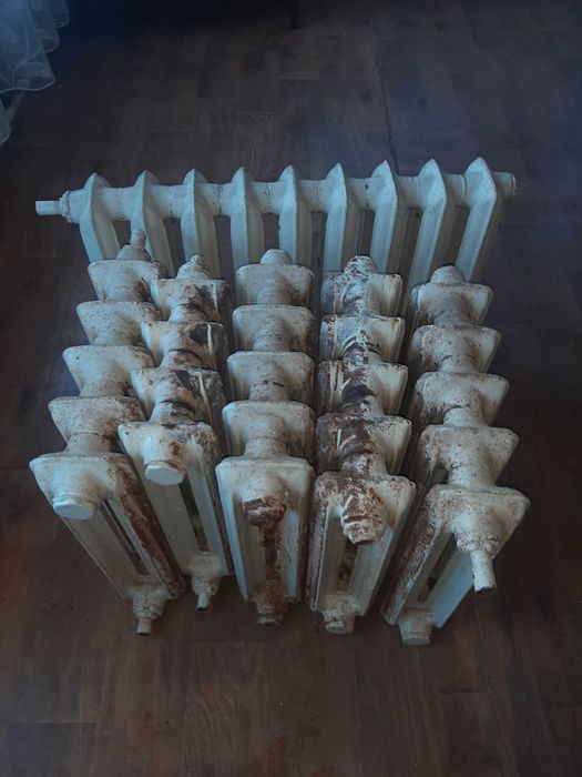 Продам чугунні батареї