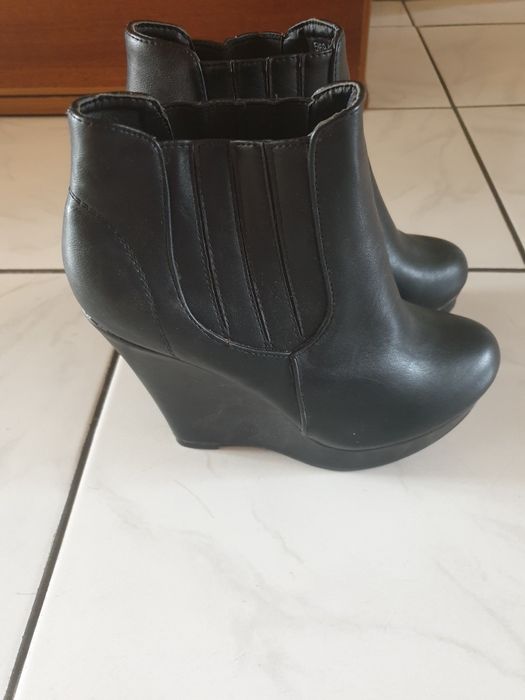 Buty - koturny ..
