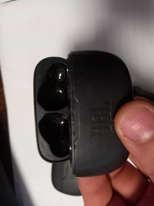 JBL WAVE BEAM/200TWS кейс/навушник