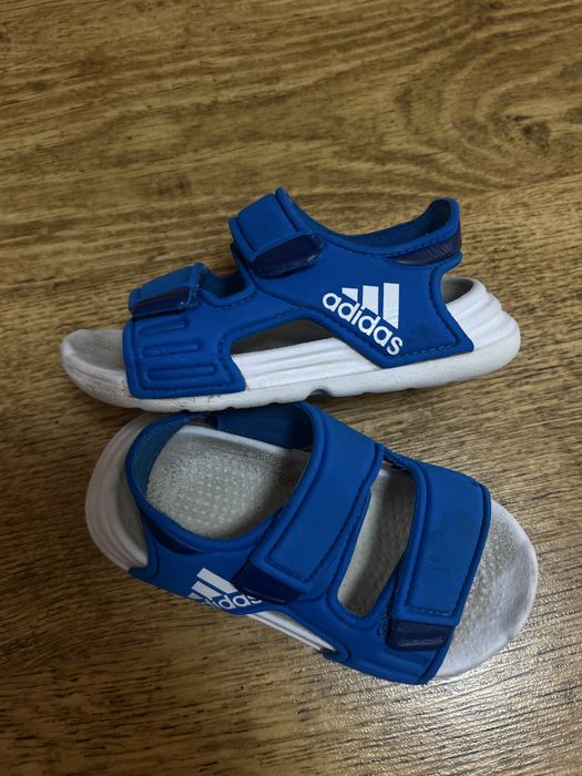 Кросівки дитячі розмір 22-25