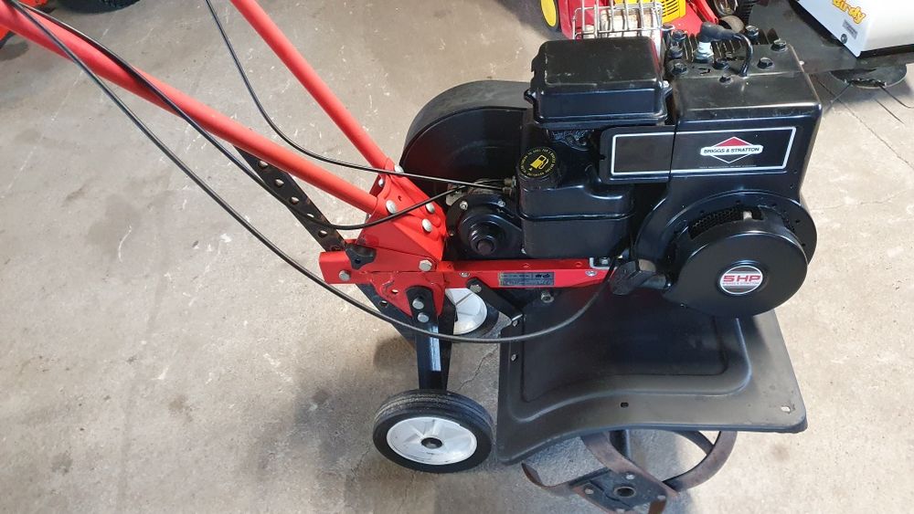 Glebogryzarka spalinowa