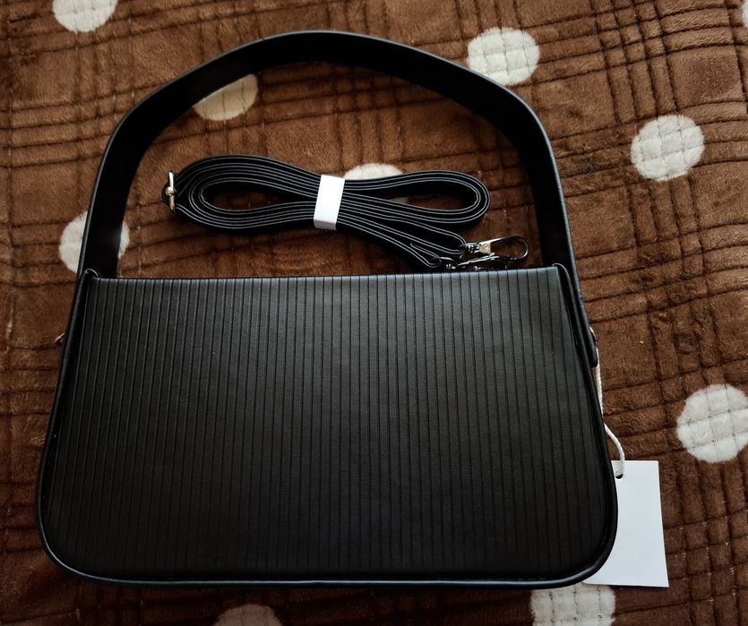 Сумка женская Miu Miu черная, вместительная Жіноча сумка Miu Miu чорна