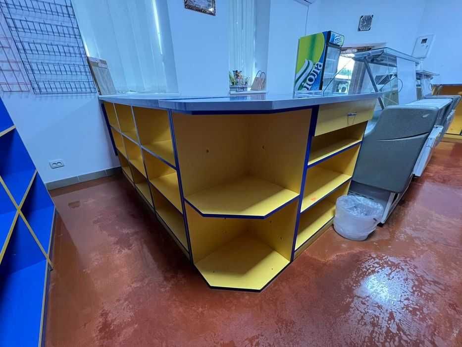 Продам стелажі в гарному стані