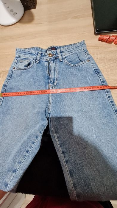 Продам джогеры на девочку в хорошем состоянии.