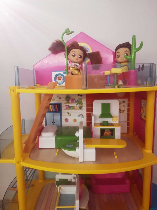 Piętrowy domek dla lalek Giochi Preziosi
