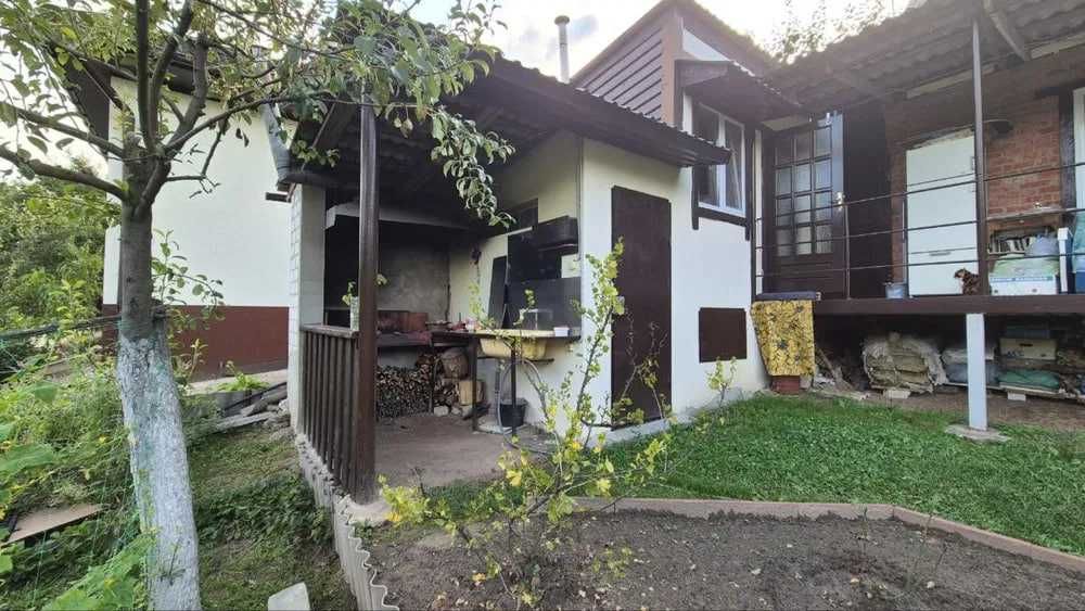 Продаж дачі у передмісті