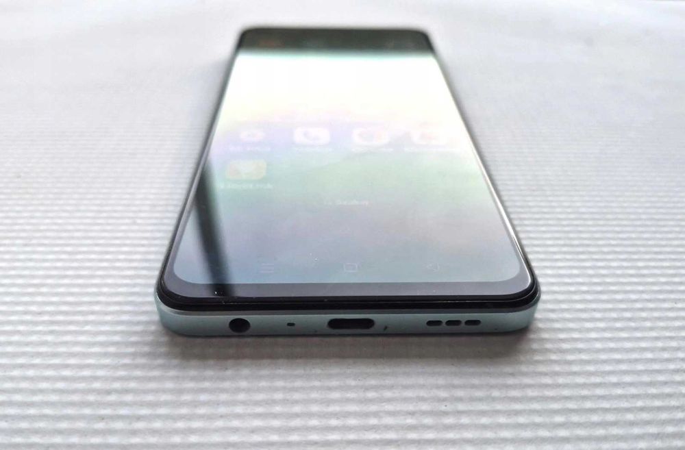 Smartfon Oppo Reno7 Lite 5G 8 GB / 128 GB 5G tęczowy _ stan idealny!