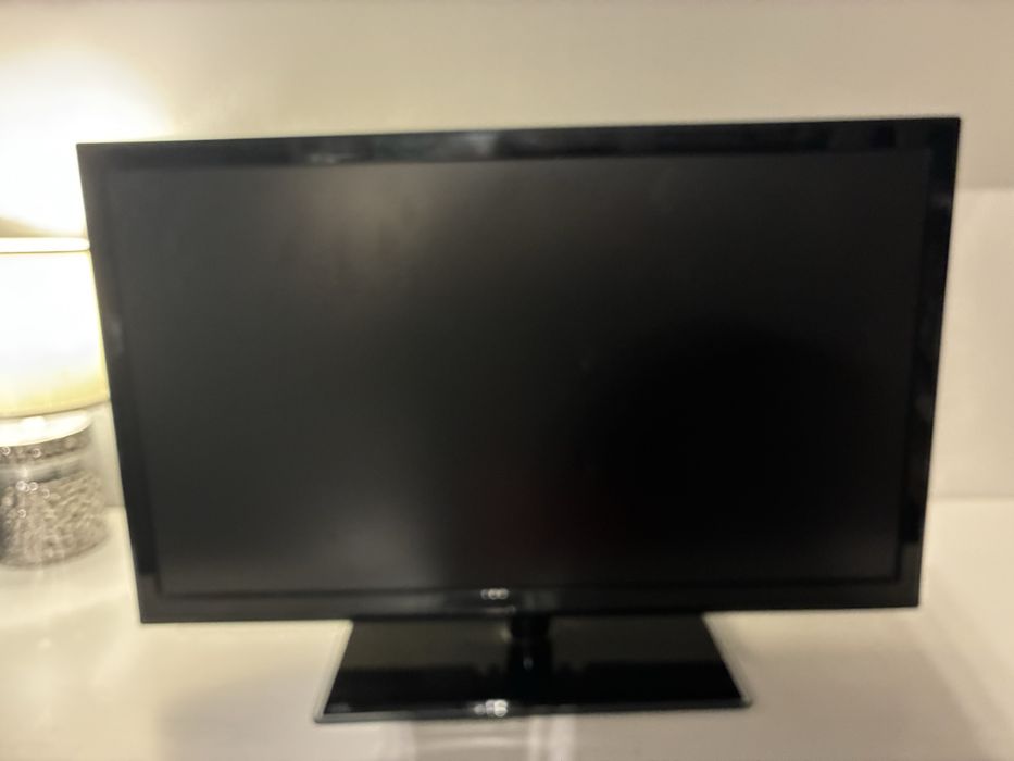 Teleizor ok 23 cale