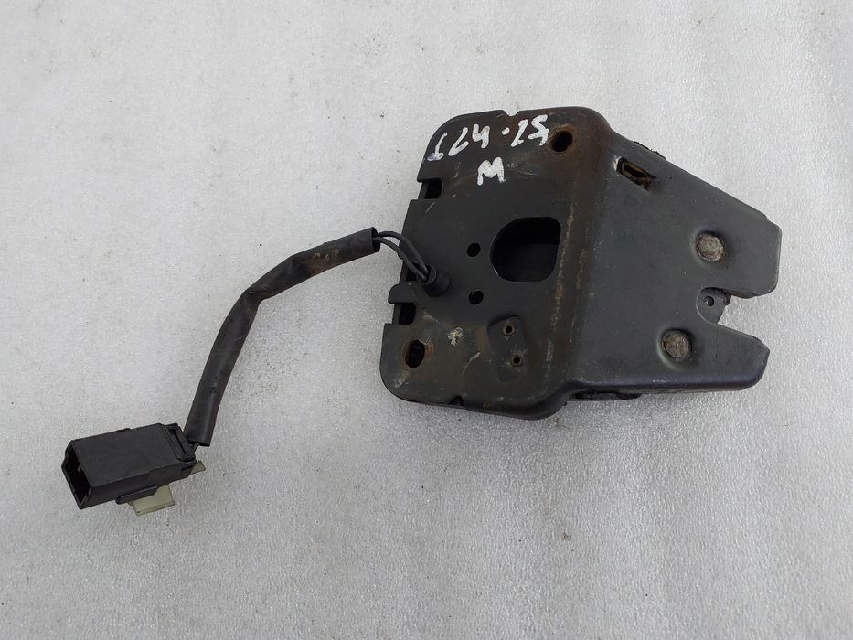 Fechadura / fecho da mala BMW 3 Compact (E36)