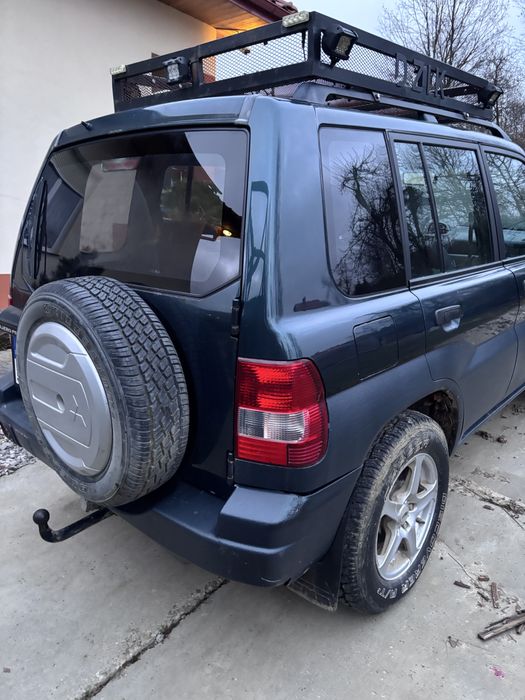 Mitsubishi pajero pinin