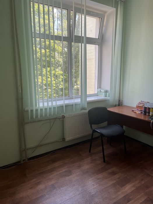 Офіс 65 кв м з меблями