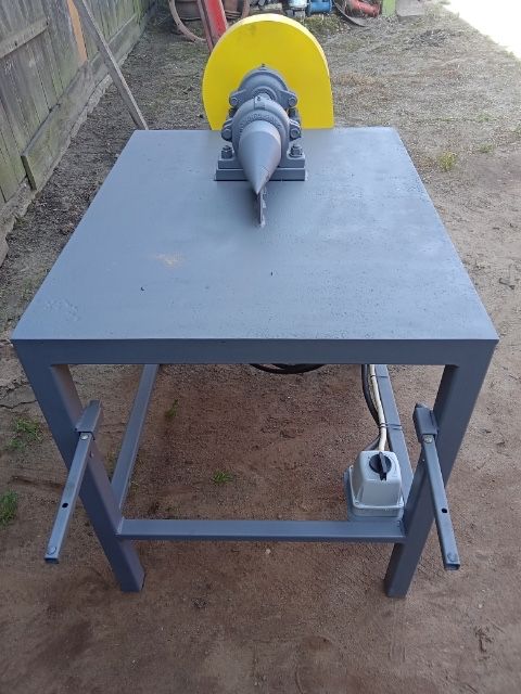 Łuparka świdrowa do drewna