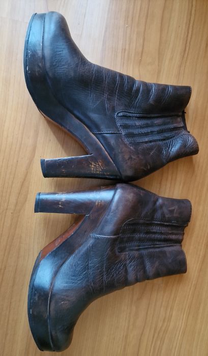 Botins Uterque  38