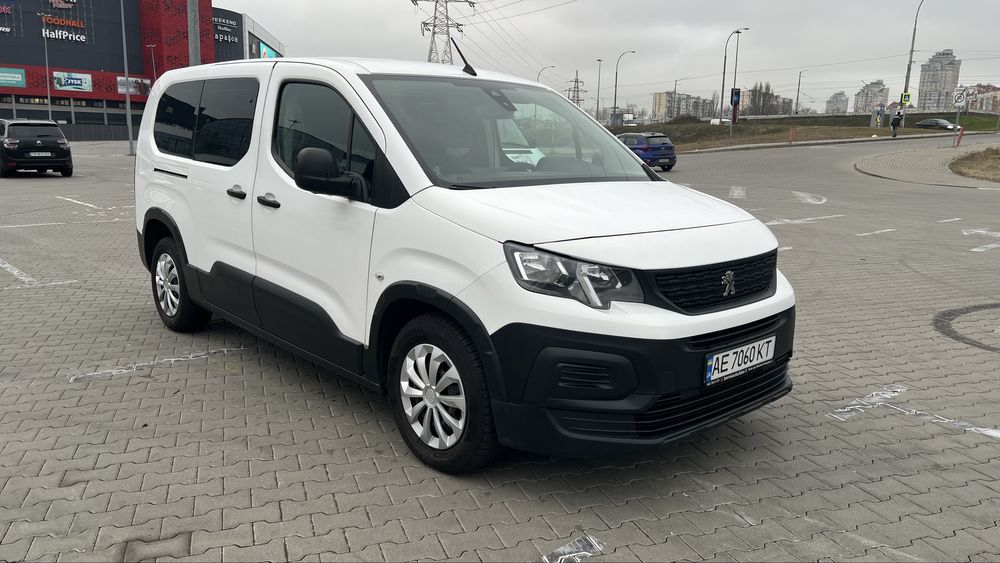 Пежо рифтер . Партнер