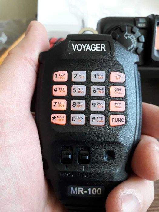 Автомобильная радиостанция, рация Voyager MR-100, 136-174 МГц, 60 вт.
