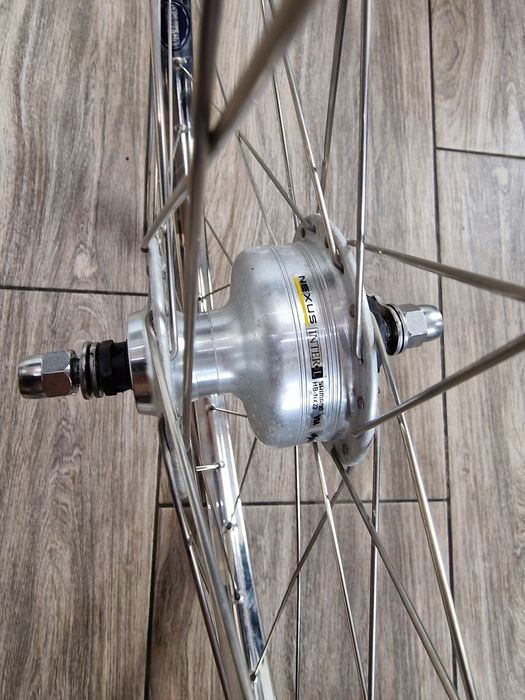 Koło do roweru przednie 28 cali z prądnicą Gazelle