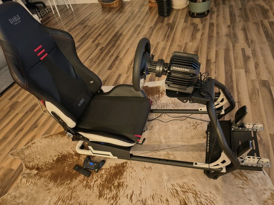 Kierownica Fanatec Pro 5 Nm kokpit symulator simracing PC PS4 PS5
