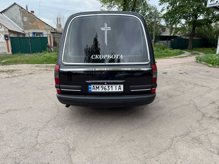 Opel Omega Caravan (Спеціальний катафалк) — 2000 рік
