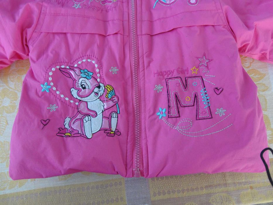 Дитяча (дівчача) рожева курточкаНа 2-3 роки.