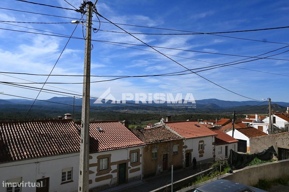Andar de moradia T2 para arrendamento em Salgueiro do Campo, Castelo B