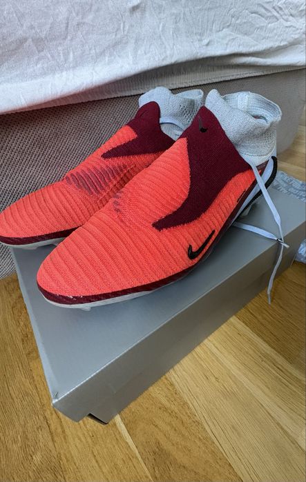 Nike phantom elite