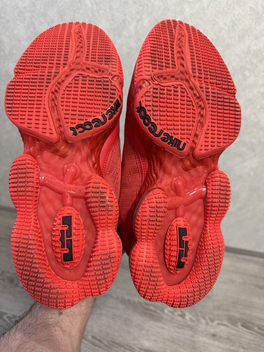 Кроссовки nike Lebron 19