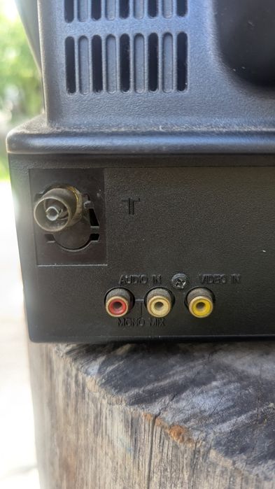 Телевізор  Funai 14 дюймів в робочому стані