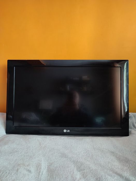 Продам телевизор LG