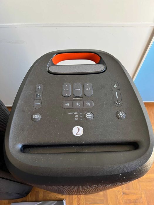 Aluguer de 3 colunas jbl partybox 310