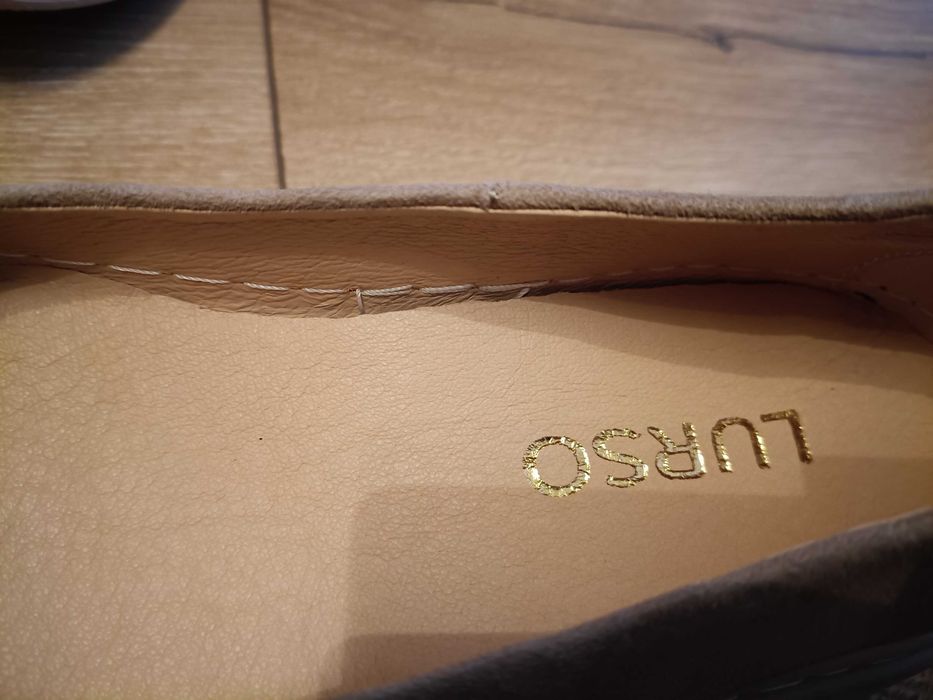 Buty Lurso Slip On z ozdobnym serduszkiem r. 38