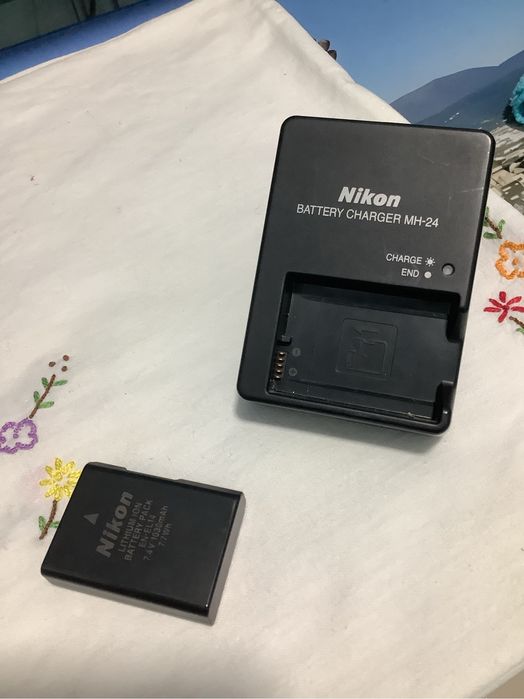 Nikon D3200 + objectiva + 2 Baterias e bolsa