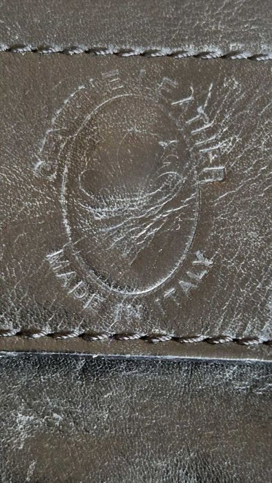 Torebka skórzana czarna na ramię mała