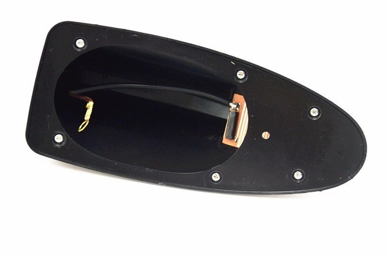 Antenas de Rádio de Barbatana de Tubarão em preto