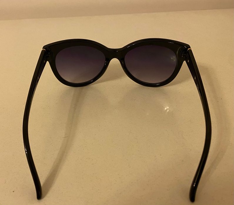 Жіночі сонячні окуляри