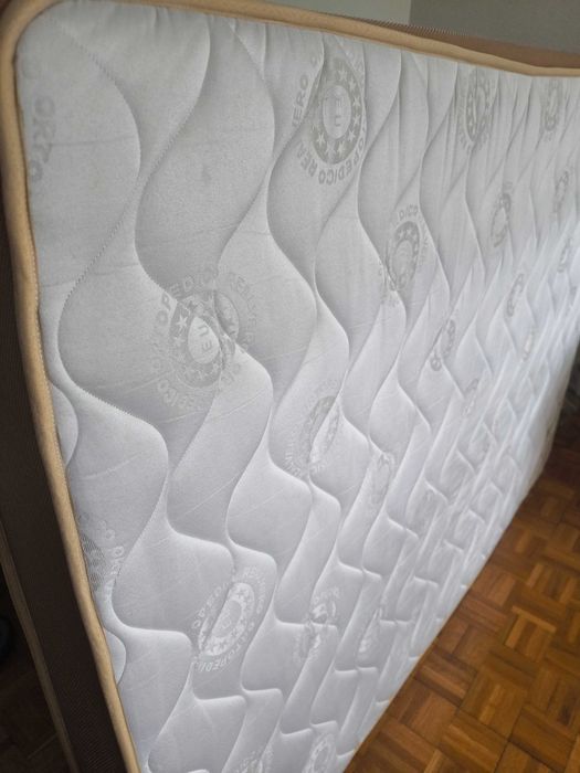 Vendo colchão de casal 140x190
