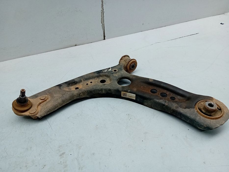 Braço de suspensão frente esquerdo VOLKSWAGEN Golf VII (5G1, BQ1, BE1,