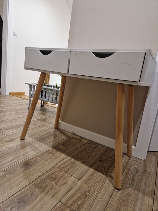 Biurko dziecięce w stylu skandynawskim