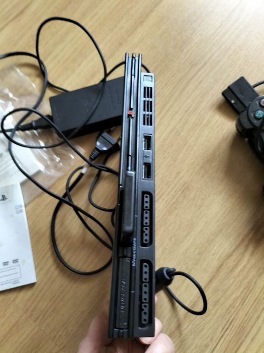 PlayStation 2 com comando