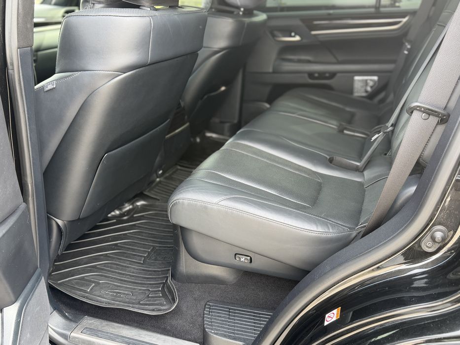 Lexus lx 450 2019 рік