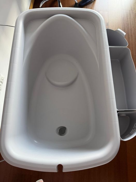 Banheira com fraldario Chicco