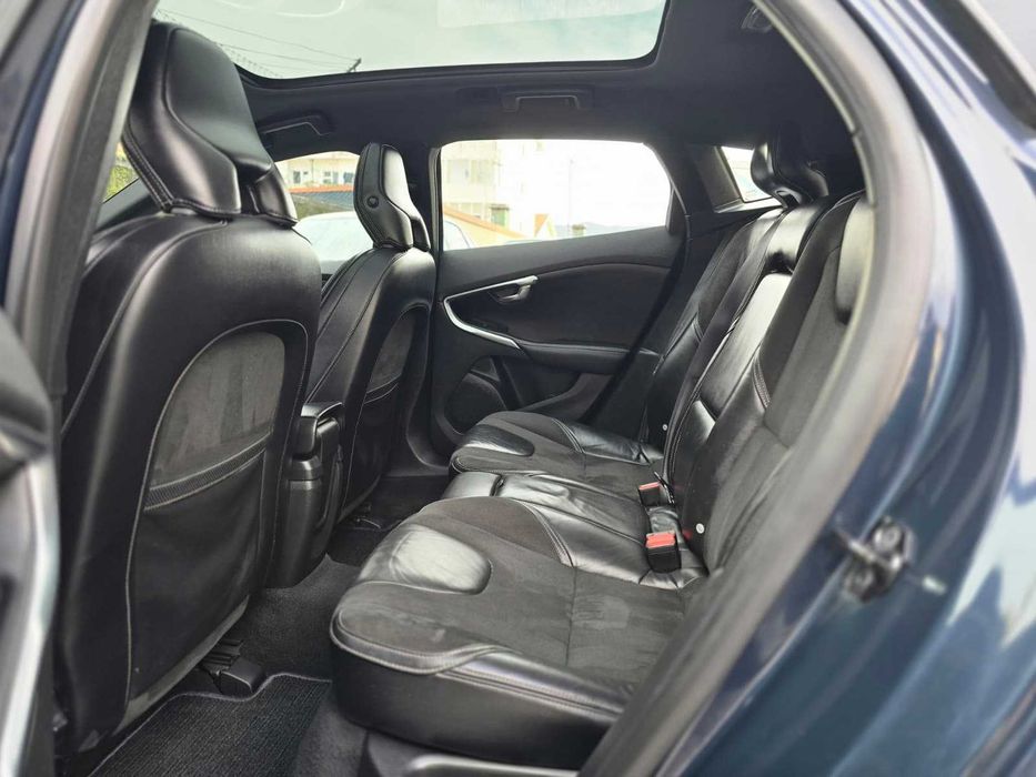 VOLVO V40 D2 R-DESIGN 1.6 115CV "FULL EXTRAS"