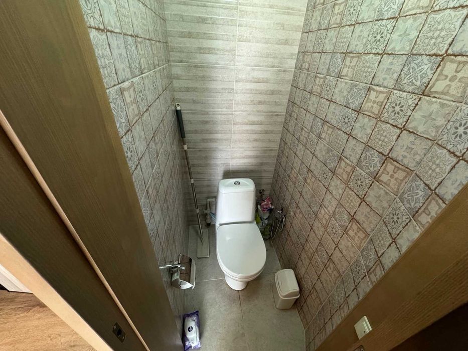 Двокімнатна квартира в Центрі з ремонтом та індивідуальним опаленням