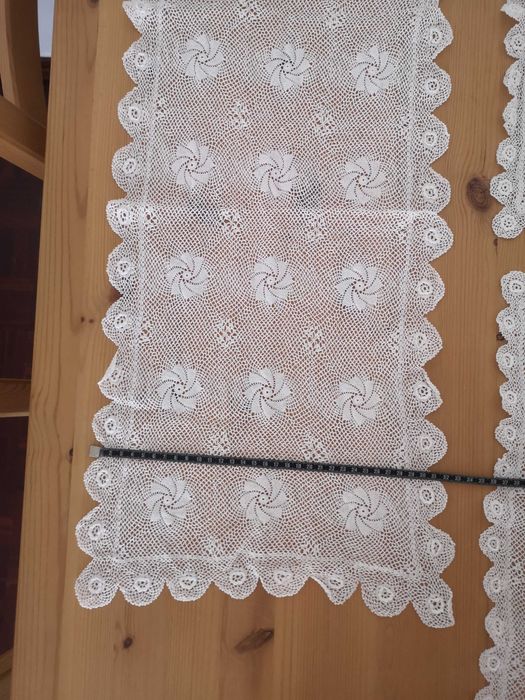 Conjunto de 3 naperons em renda