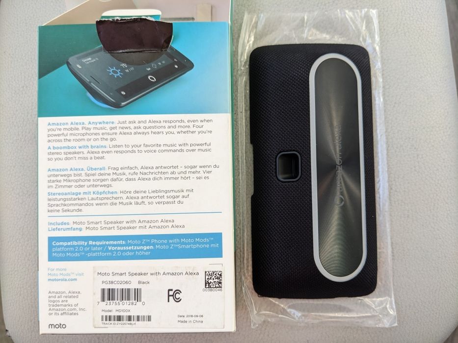 Колонка Alexa. Moto Mod Alexa. Motorola Alexa