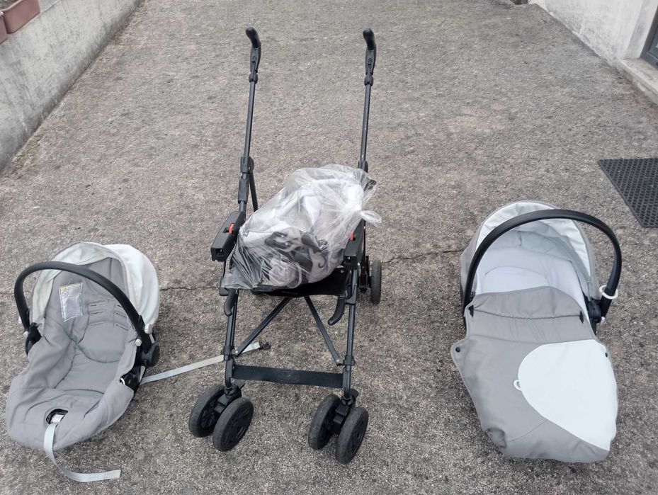 Carrinho de bebé (Trio) Chicco em bom estado