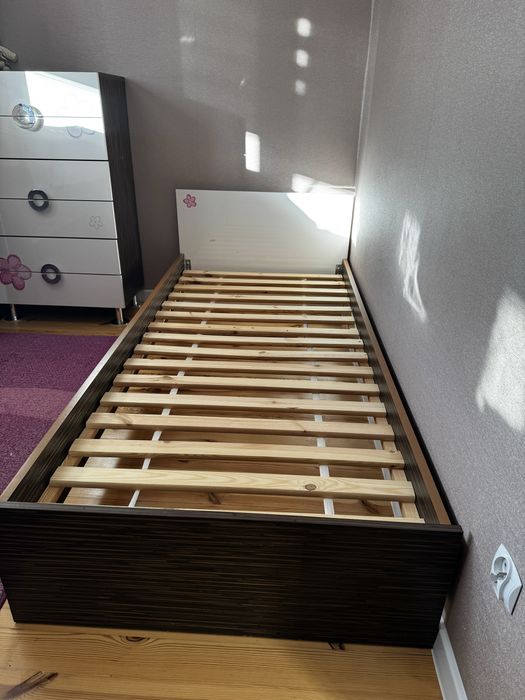 Дитячі меблі в ідеальному стані - недорого!