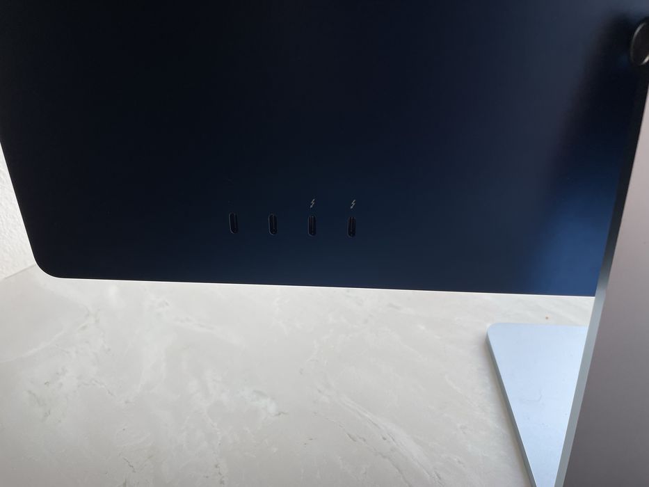iMac 24 M1 8Gb/256Gb Blue  icloud